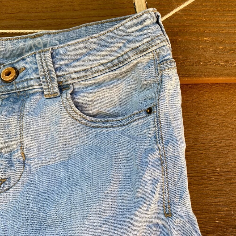 Zara Z1975 Cut Off Distressed Denim Light Blue Jean Shorts Size 2 - Picture 4 of 12